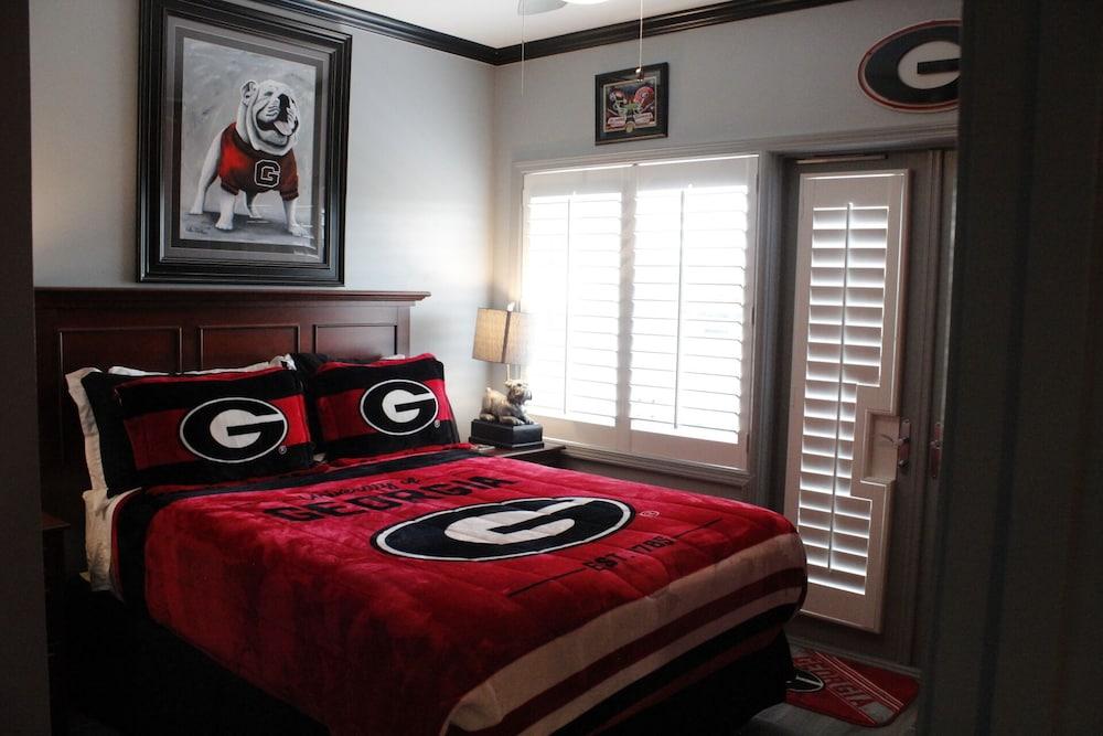 Georgia Gameday Center photo 19