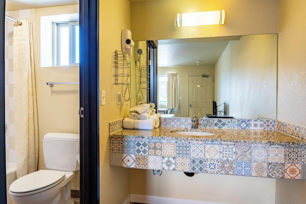 City Inn photo 12