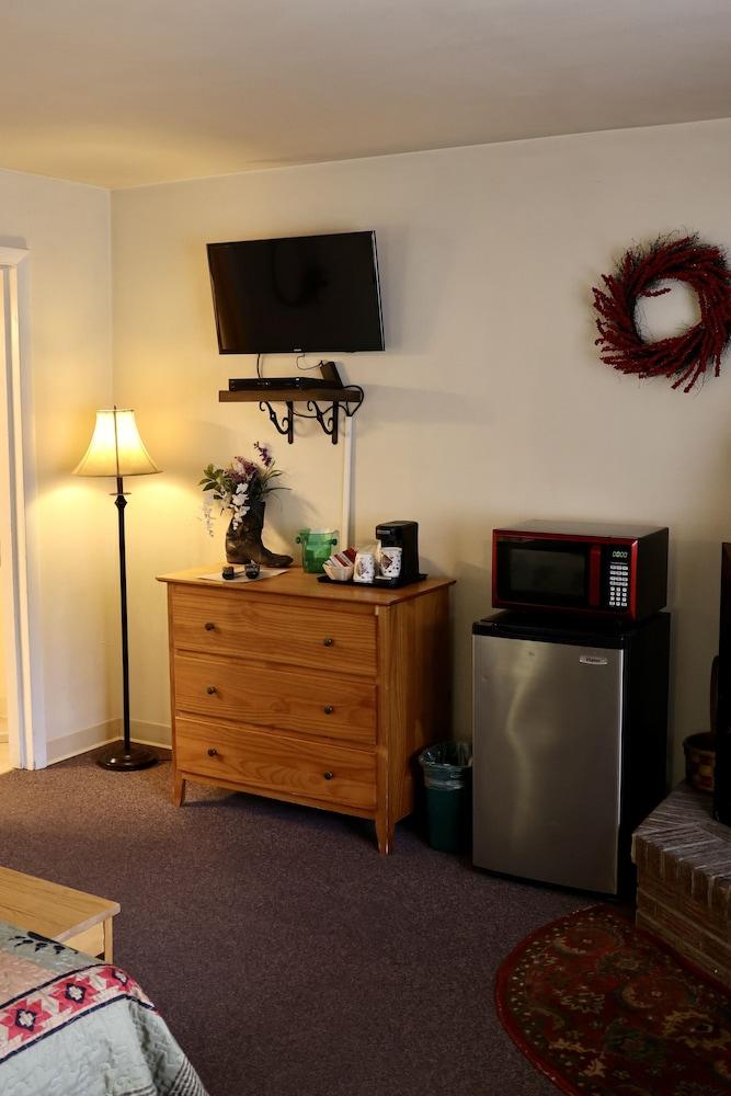 Rocky Mountain Lodge photo 36