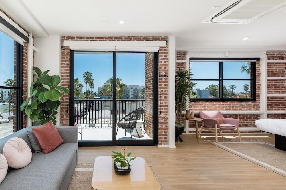 The Brick Hotel photo 36