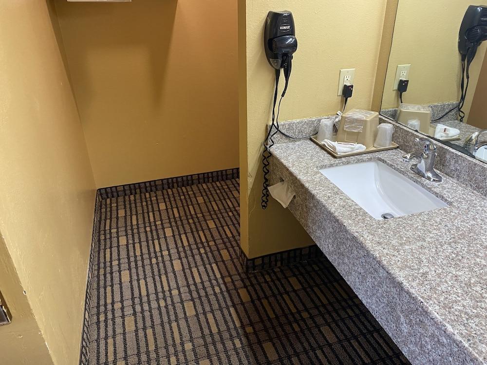 Executive Inn photo 5