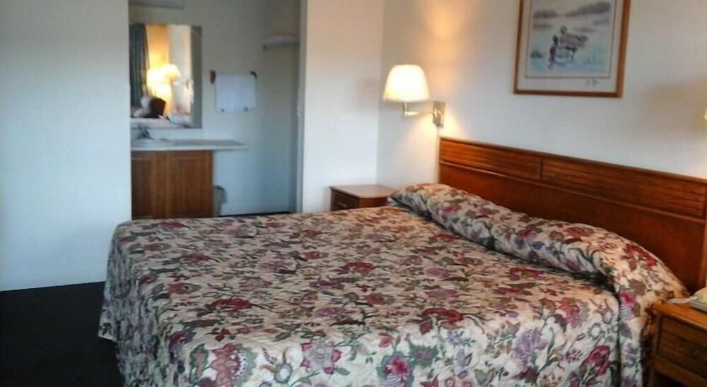 Royal Inn photo 17