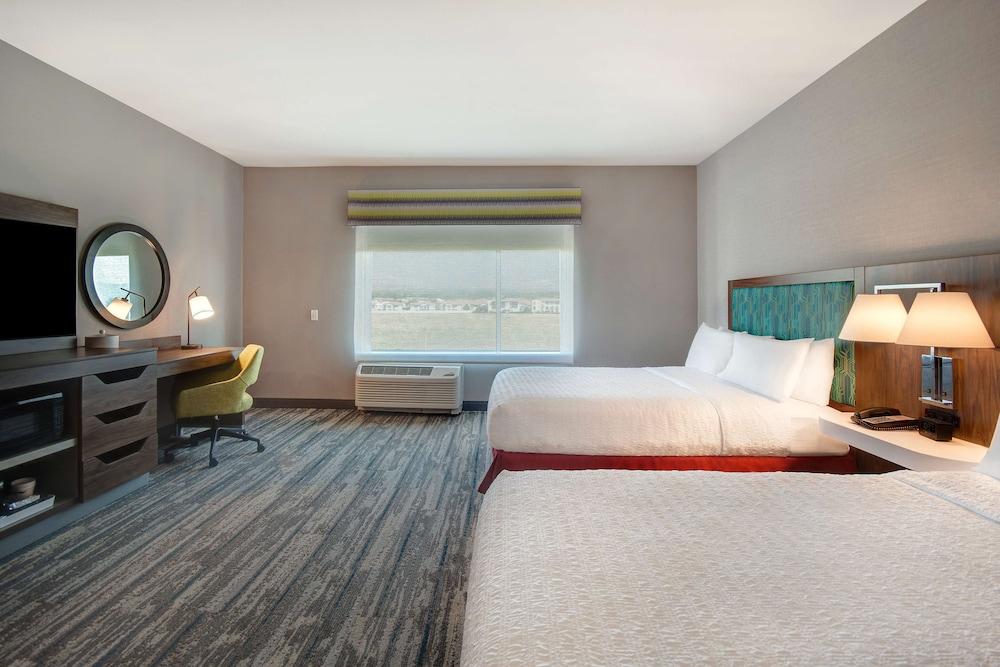 Hampton Inn & Suites Ontario Rancho Cucamonga photo 24