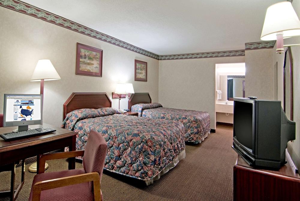 Americas Best Value Inn & Suites Clarksdale photo 10