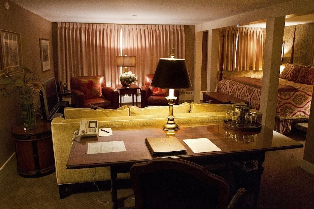 The Grand at Bedford Village Inn photo 90