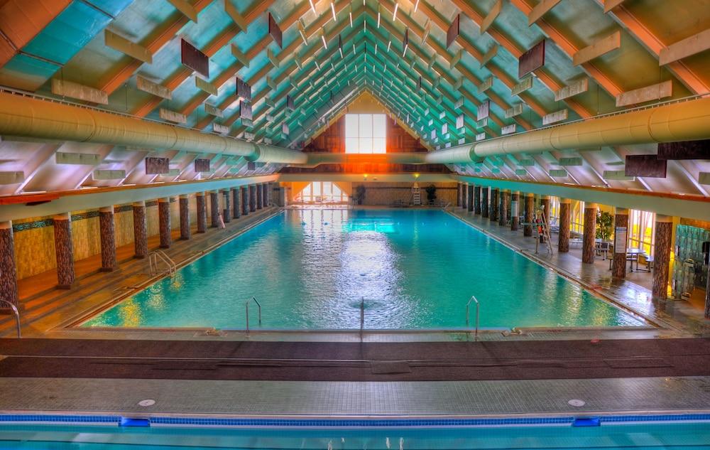 Fairmont Hot Springs Resort photo 33