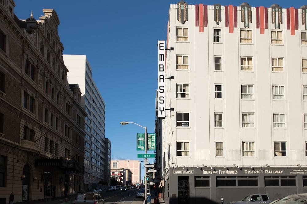 Embassy Hotel photo 46