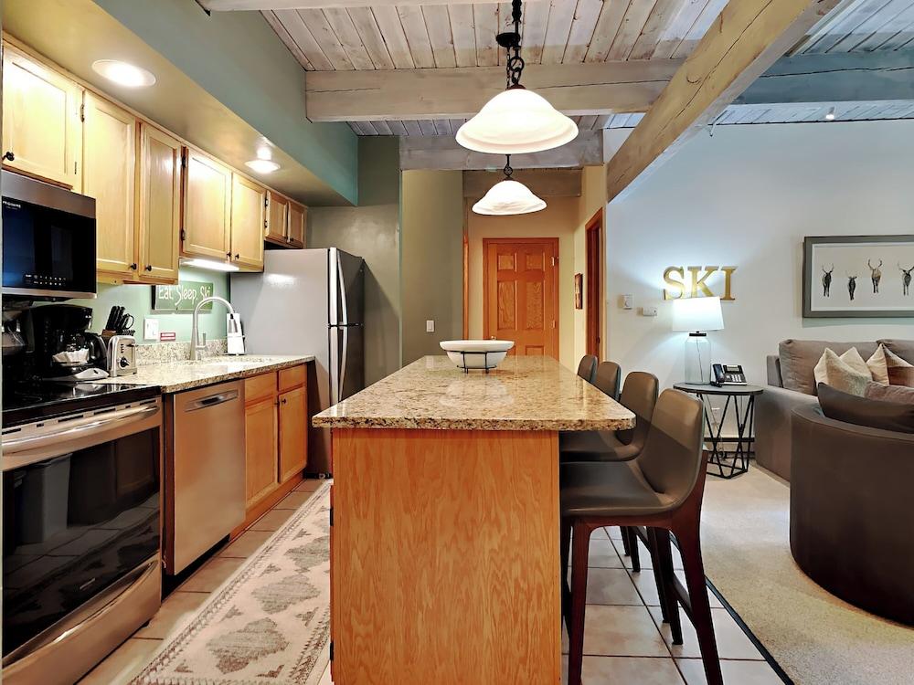 The Timberline Condominiums photo 38