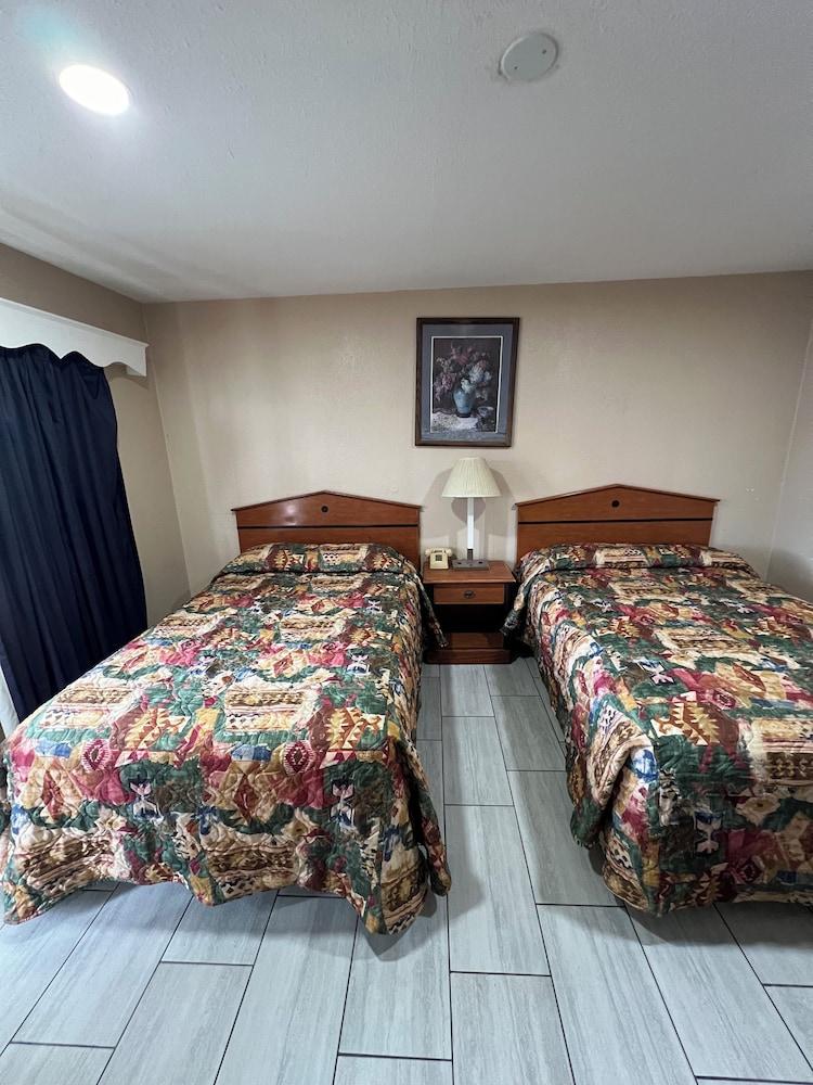 Budget Inn photo 29
