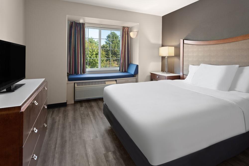Americas Best Value Inn & Suites Racine photo 26