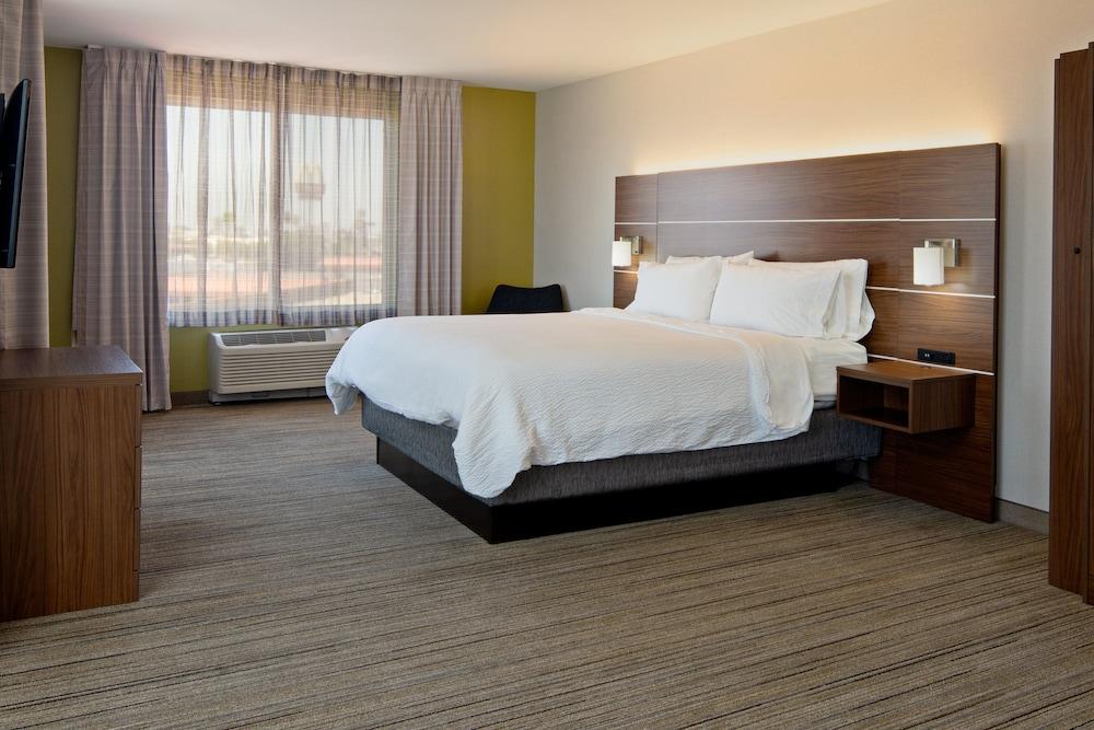 Holiday Inn Express Hotel & Suites Fresno South by IHG photo 8