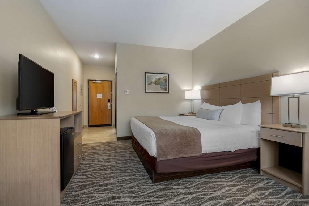 Best Western Plus Rumford Falls photo 36