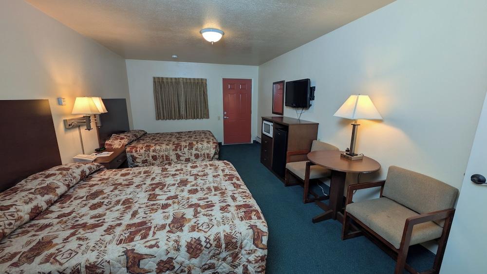 Restwel Motel photo 42
