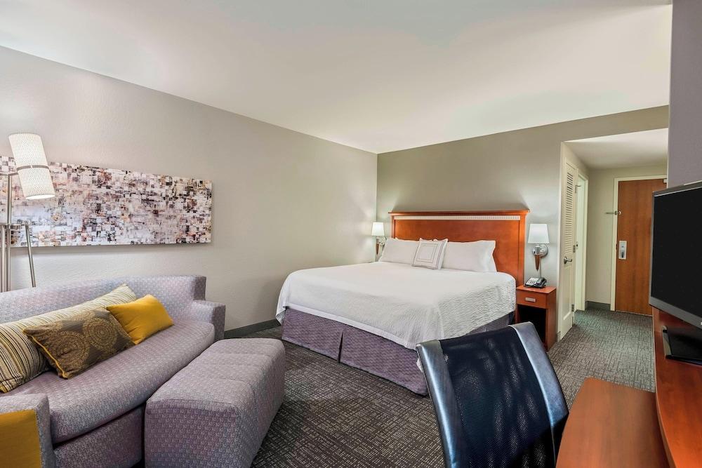 Courtyard by Marriott Fort Myers I-75/Gulf Coast Town Center photo 18