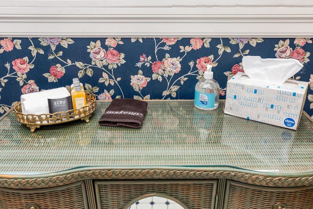 The Shaffner Inn photo 31