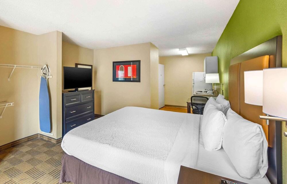 Extended Stay America Suites Sacramento Northgate photo 12