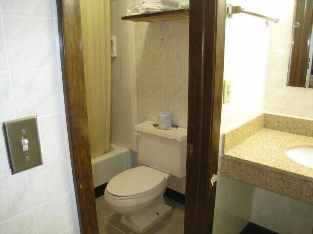 The Rome Motel photo 42