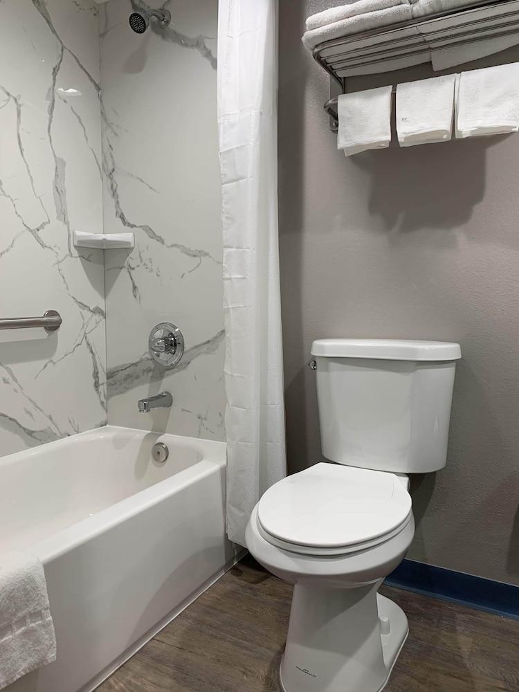 Motel 6 Bullhead City, AZ photo 13