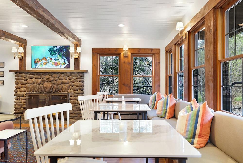 Phoenicia Lodge photo 32