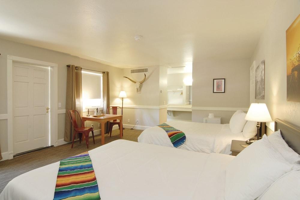 Palm Canyon Hotel & RV Resort photo 60