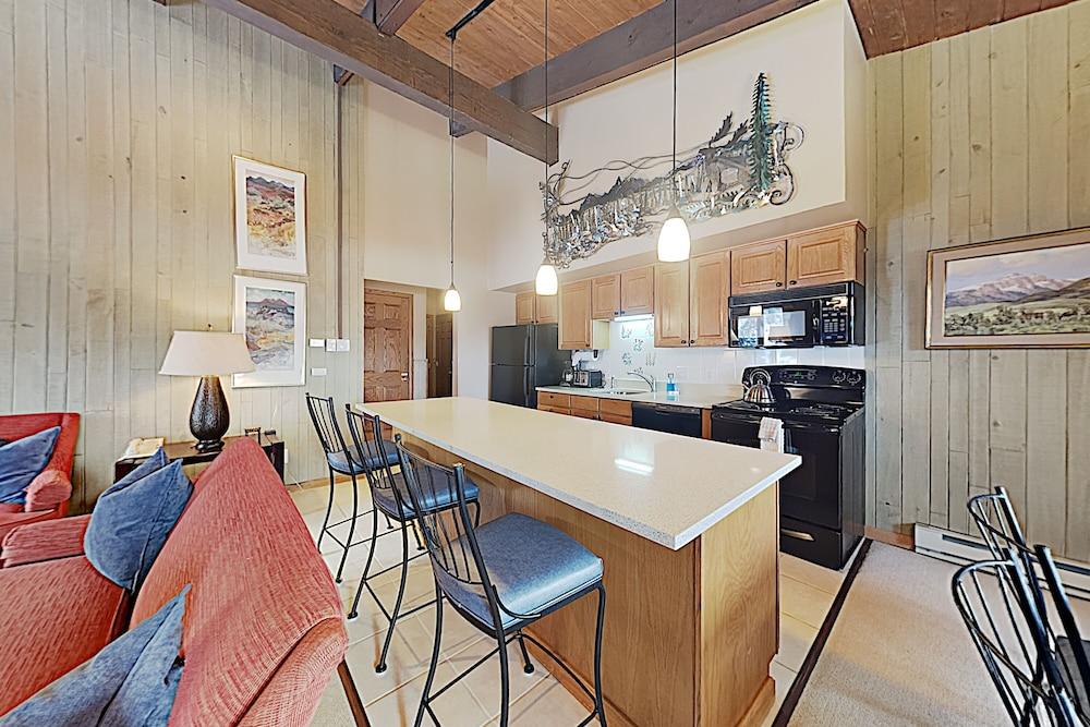 The Timberline Condominiums photo 86