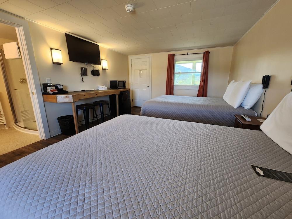Colebrook C.C. & Motel photo 42
