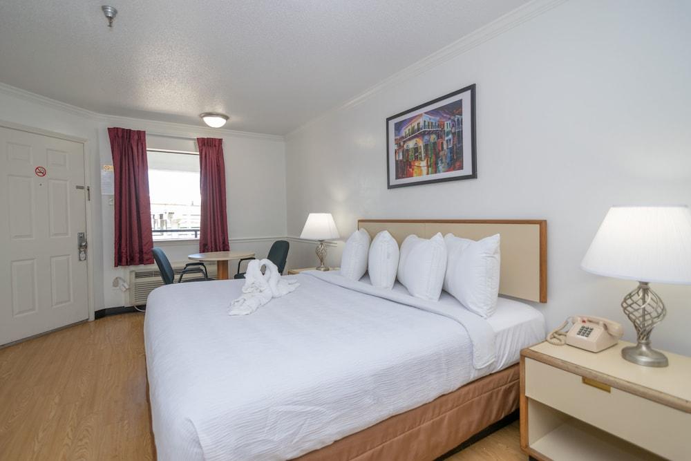 Contempra Inn photo 6