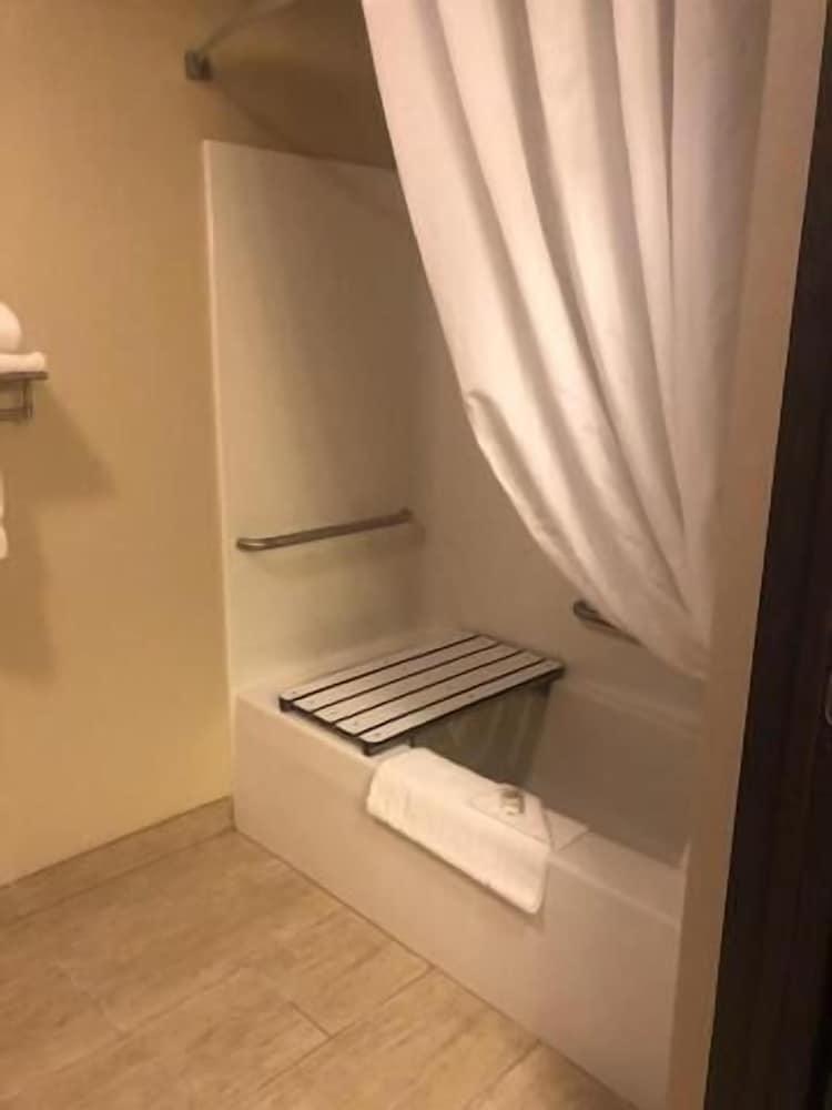 Cobblestone Inn & Suites – Fort Dodge photo 39
