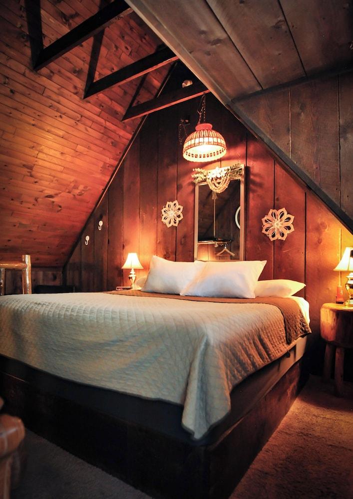 Bear Creek Motel And Cabins photo 18