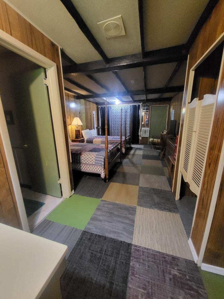 Pocono Mountains Hotel and Spa photo 40
