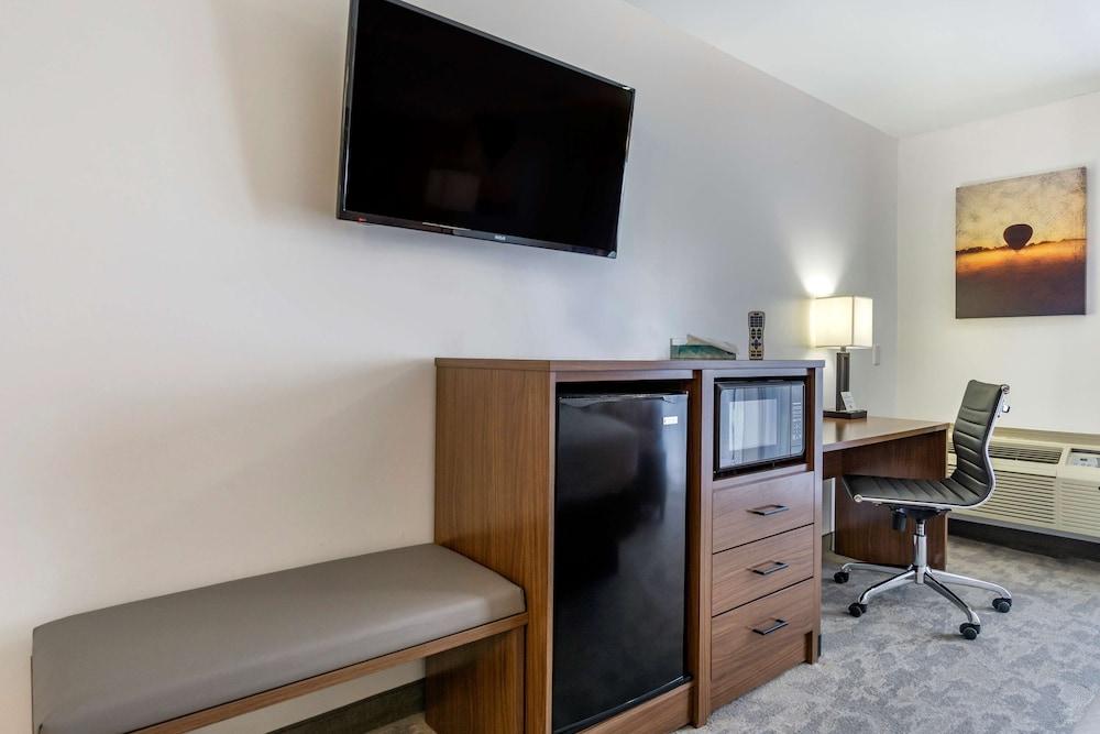 Best Western Plus Lake Front Hotel photo 45