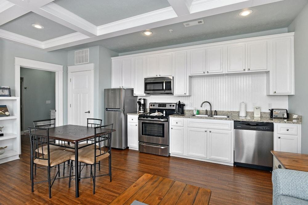 Bransons Nantucket photo 43