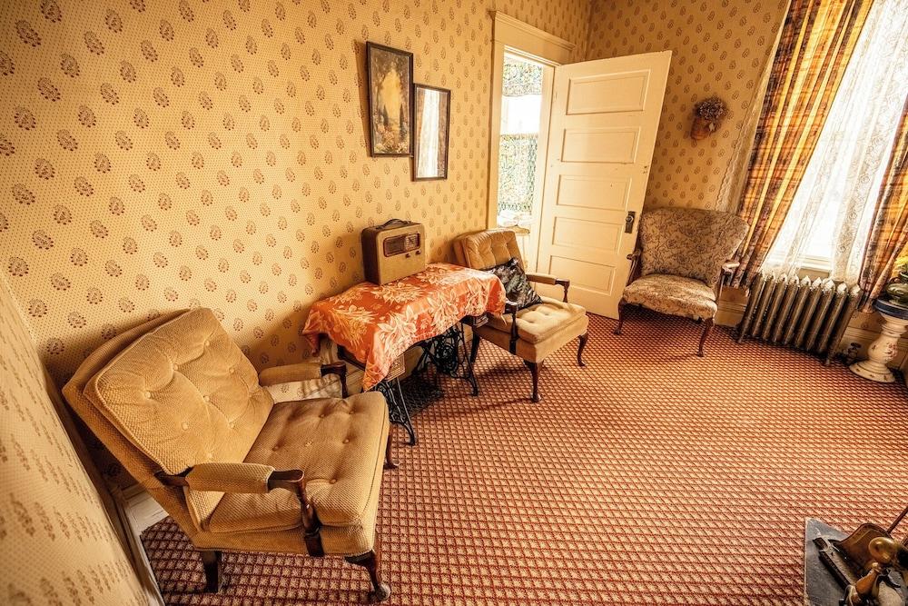 Virginian Hotel photo 23