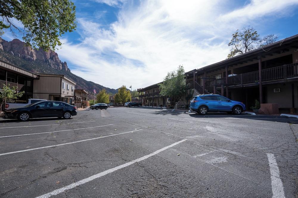 Petty Ranch Inn photo 12