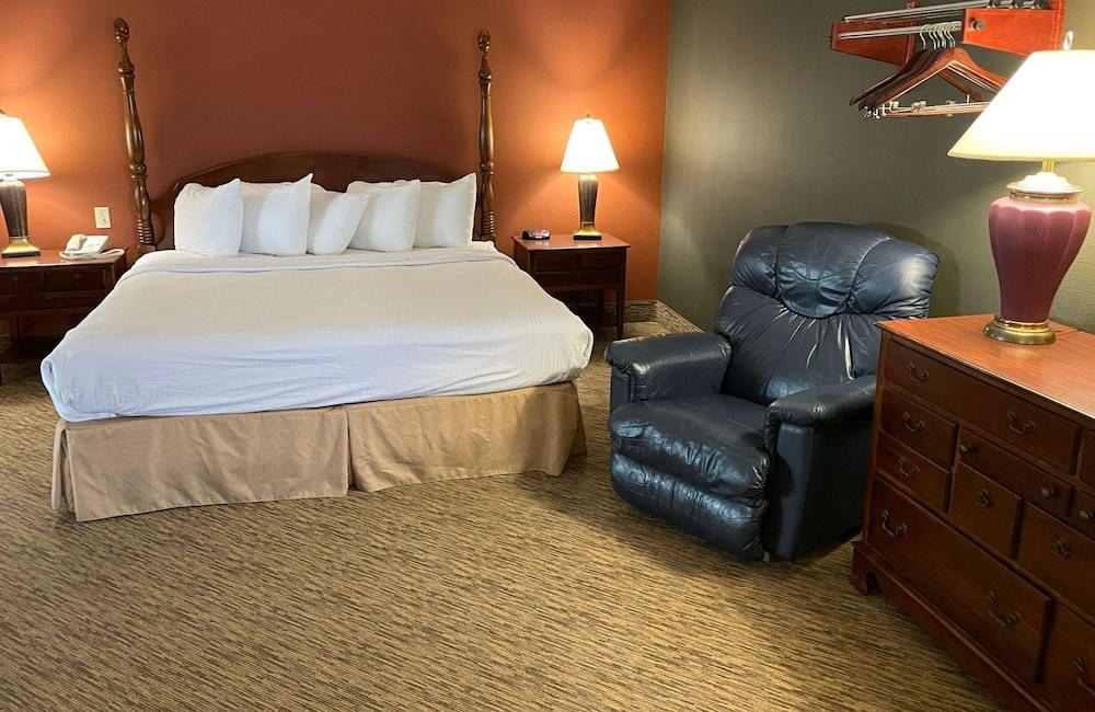 Crossroads Hotel and Event Center photo 62