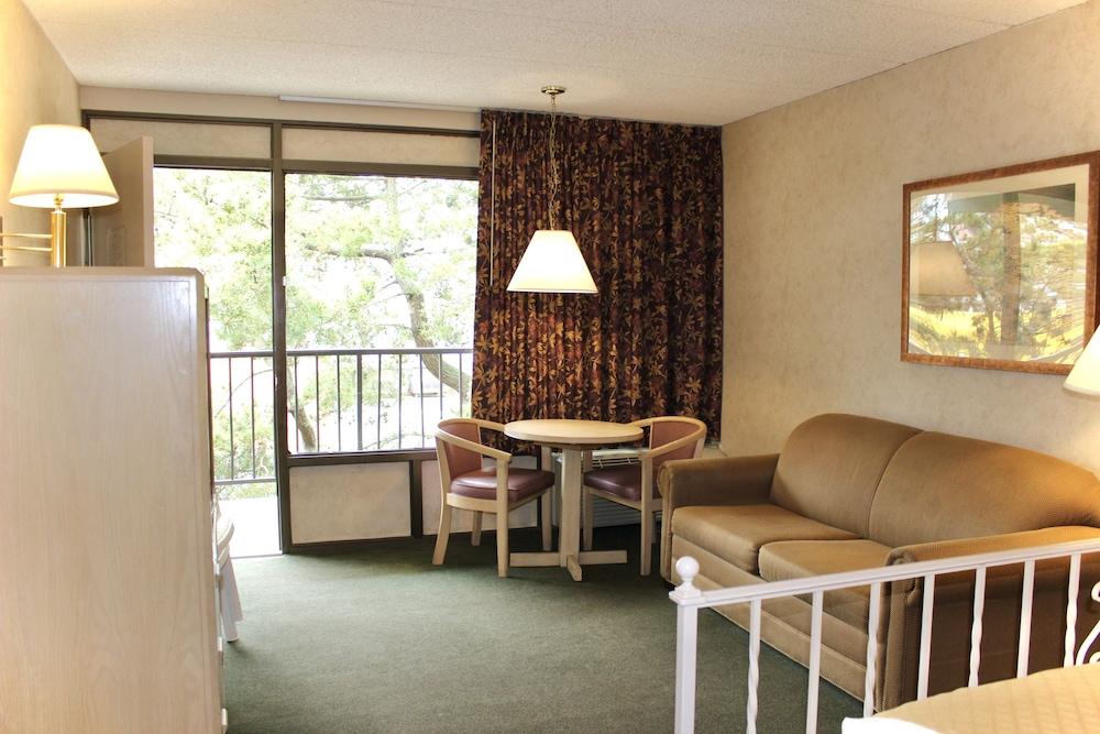 Impala Island Inn photo 6