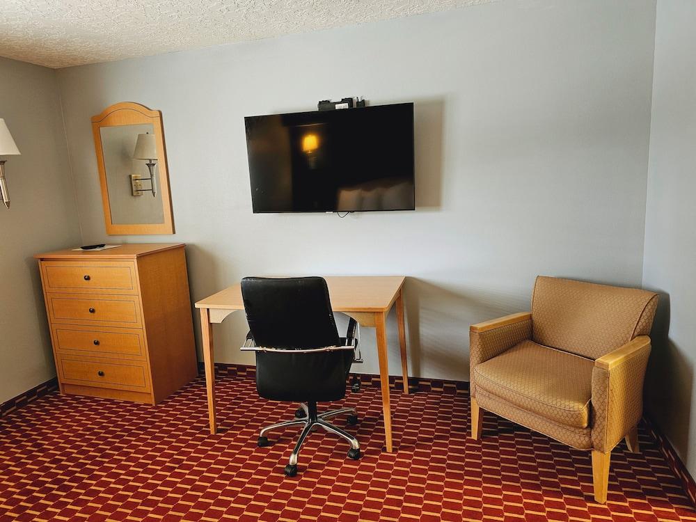 Executive Inn and Suites Extended Stay in Vernal photo 25