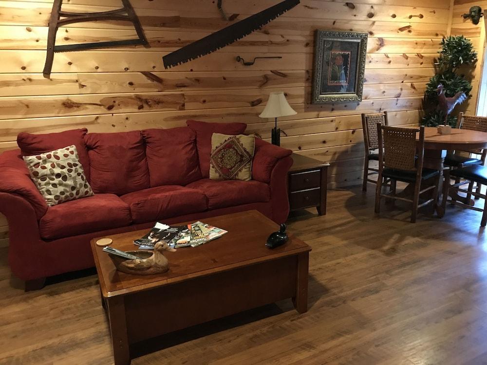 Nacoochee Valley Lodge photo 4