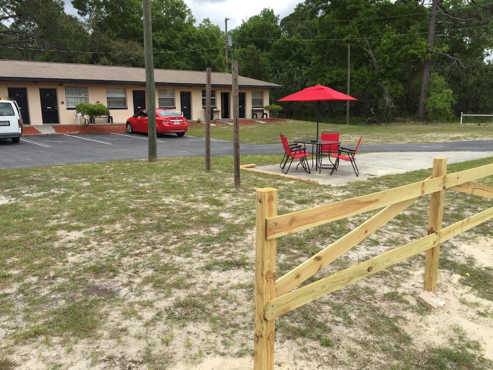Three Rivers Motel photo 8