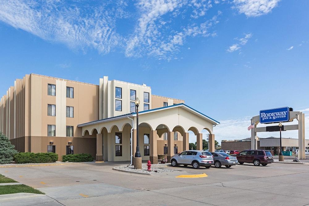 Rodeway Inn photo 1