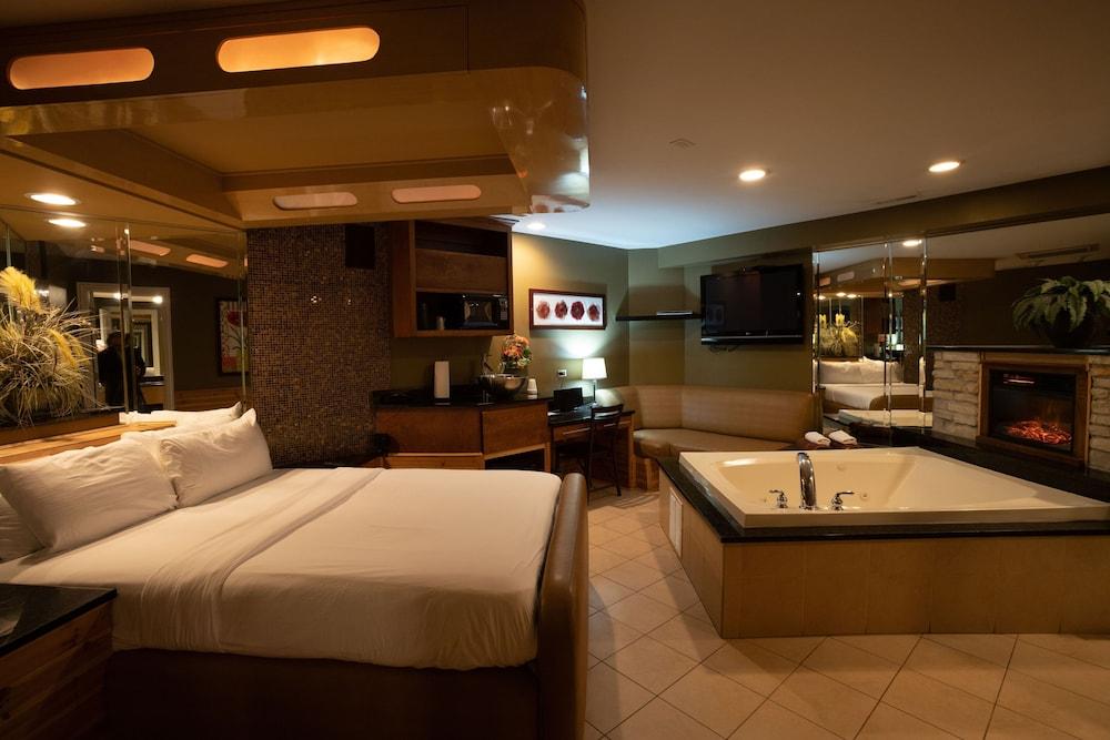 The Champagne Lodge & Luxury Suites photo 4