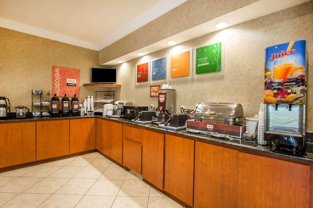 Quality Inn & Suites Germantown North photo 25