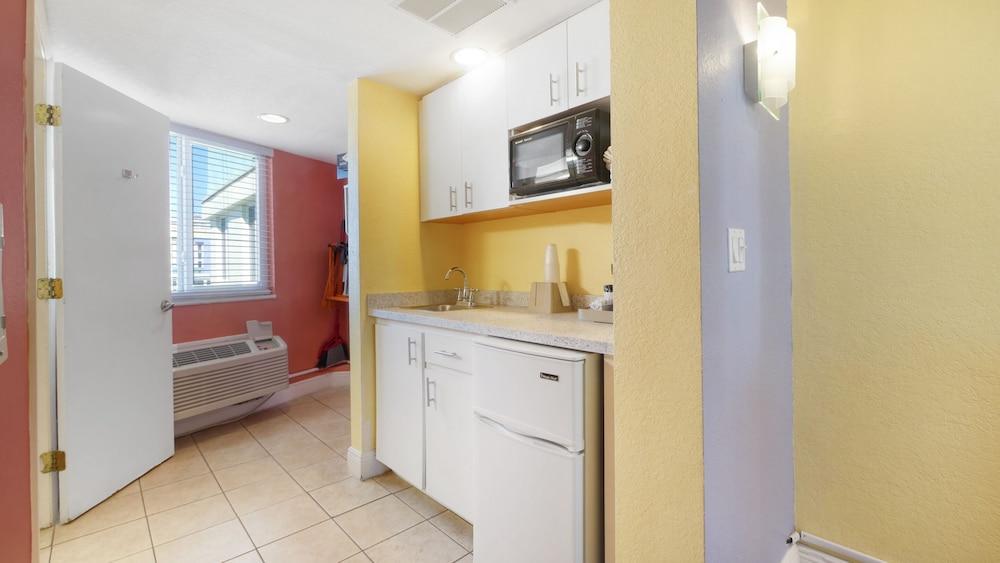 Pelican Pointe Clearwater Beach Hotel photo 35