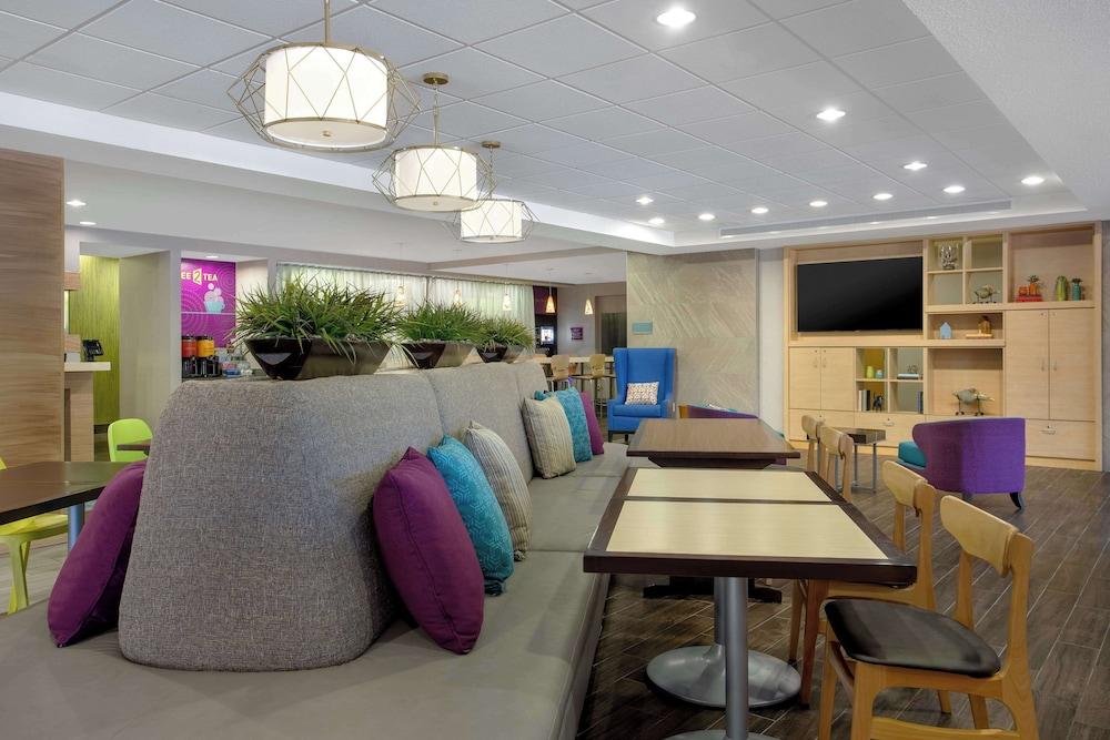 Home2 Suites by Hilton Gainesville Medical Center photo 20