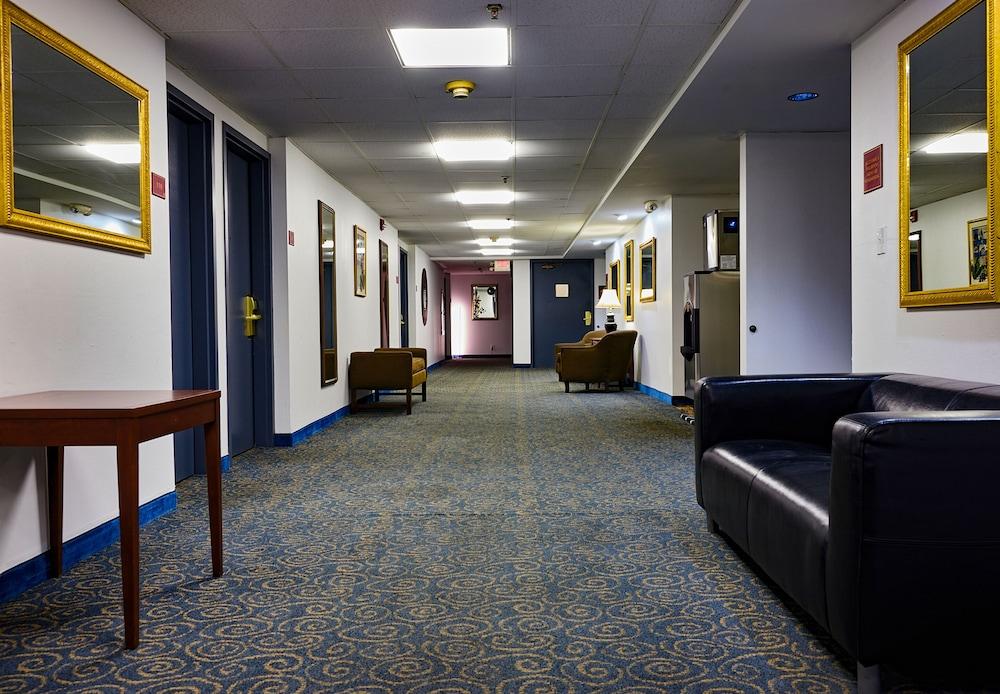 The McLure Hotel and Conference Center photo 3