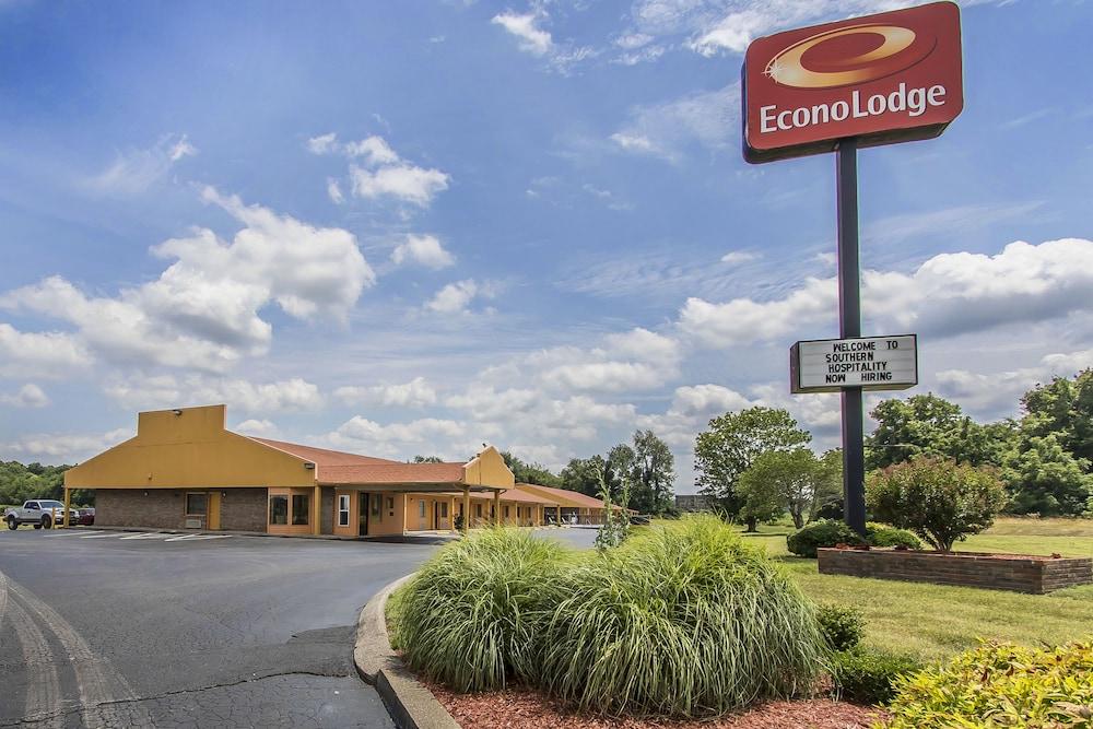 Econo Lodge Cornersville I-65 photo 28