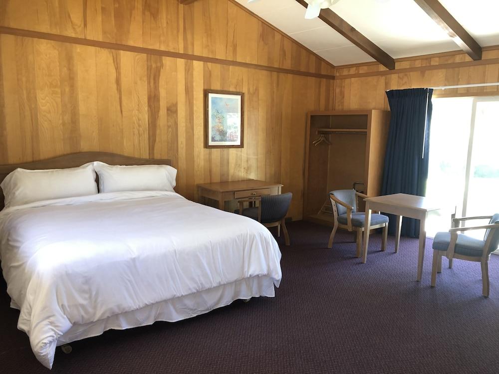 Meadowcliff lodge photo 31