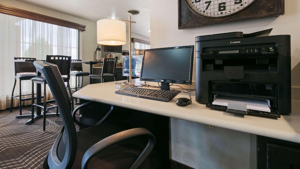 SureStay by Best Western Miles City photo 31