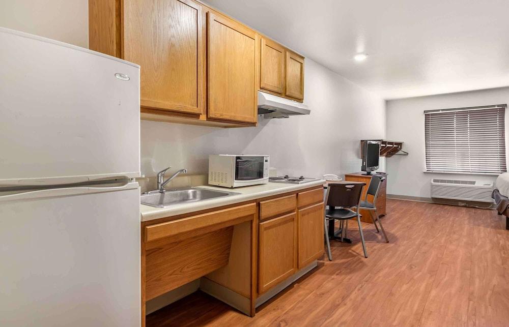 Extended Stay America Select Suites - Laredo photo 10
