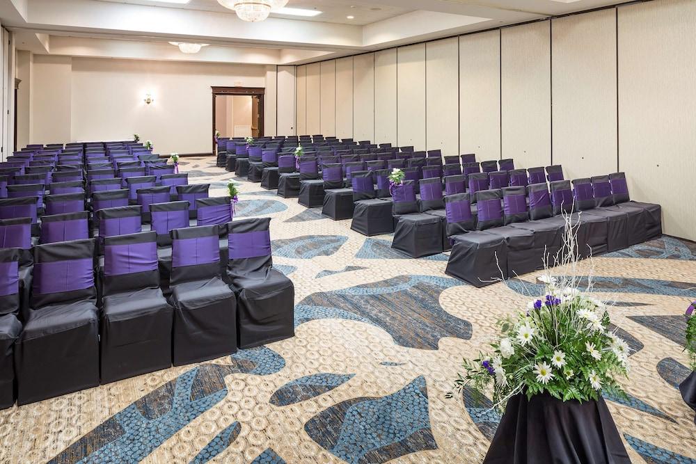 DoubleTree by Hilton Boston - Milford photo 53